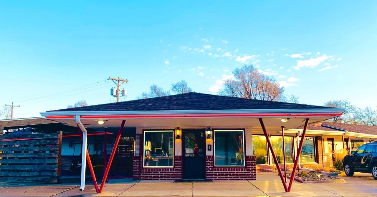 Raine Motel Valentine Exterior photo