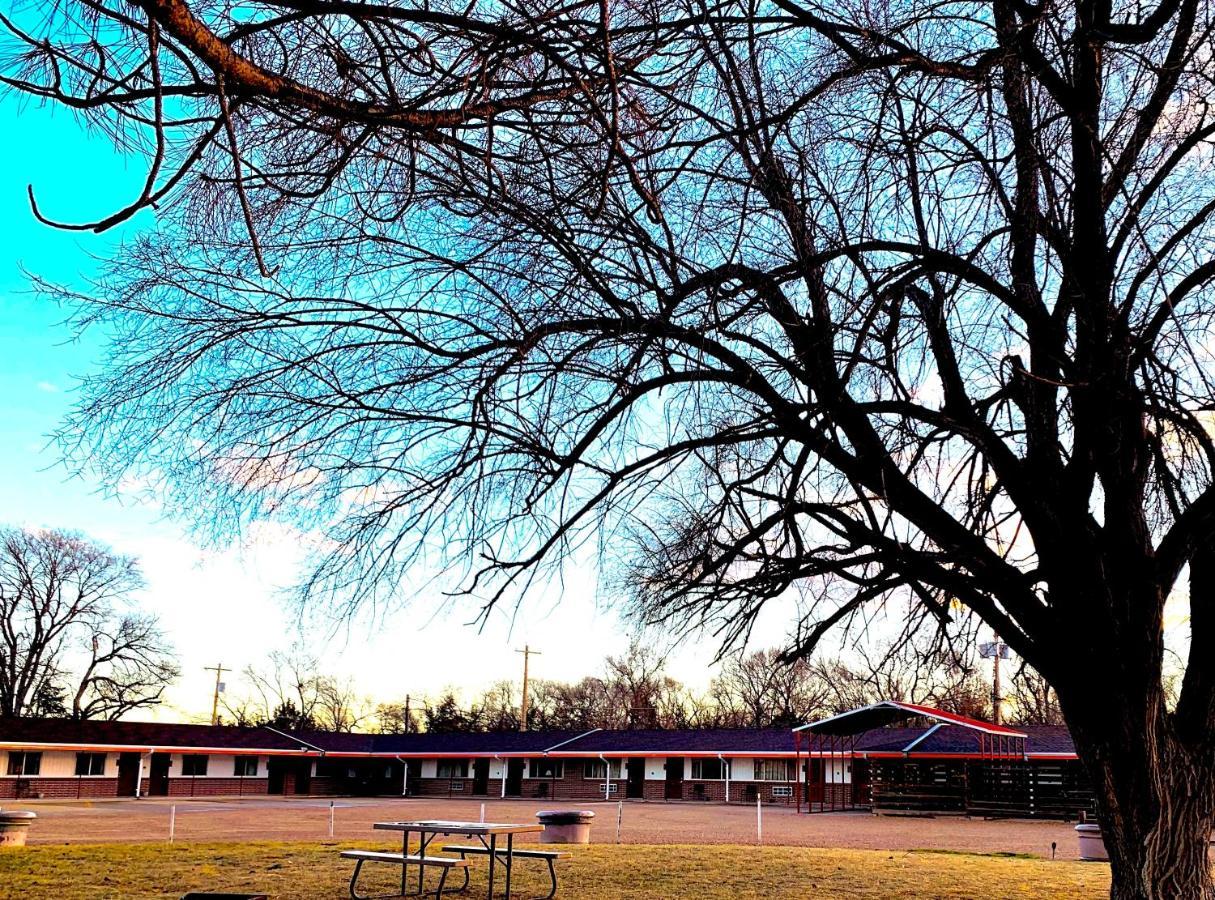 Raine Motel Valentine Exterior photo