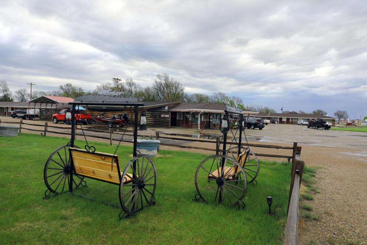 Raine Motel Valentine Exterior photo